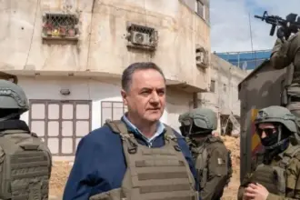 كاتس: غزة ستصبح أصغر وسيضطر المزيد من سكانها إلى الإخلاء