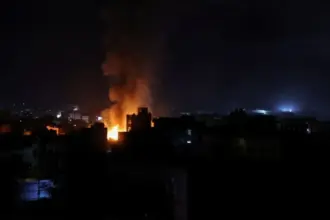 إعلام يمني: 3 غارات أميركية على مصنع في صنعاء