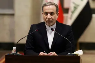 إيران: الحق في تخصيب اليورانيوم ليس مطروحا للتفاوض