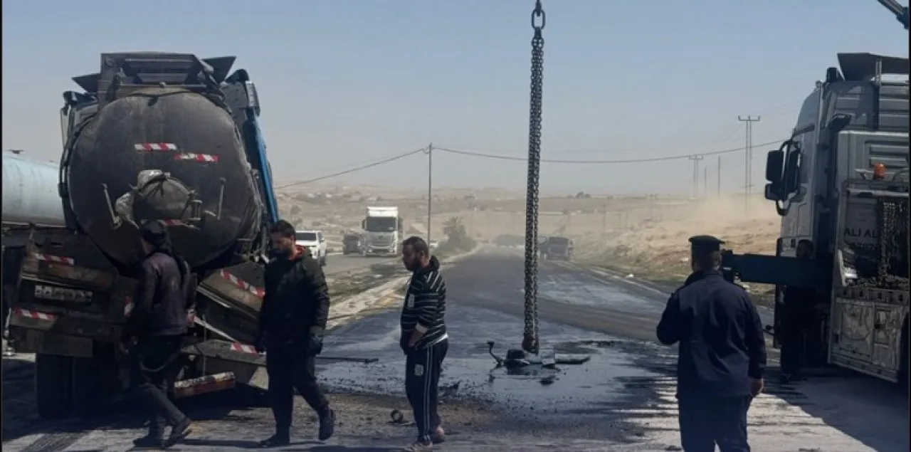 تدهور صهريج وانسكاب مادة زيتية في المفرق