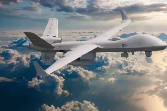 الحوثيون يسقطون 20 طائرة أمريكية وسط استمرار الغارات والتوتر في البحر الأحمر