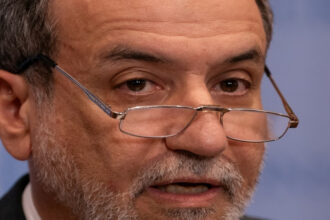 وزير الخارجية الإيراني: المفاوضات النووية مع الولايات المتحدة "تحقق تقدما"