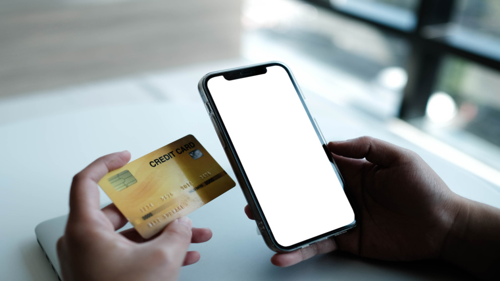 الدفع عبر الهاتف النقال يرتفع 28% في الربع الأول من العام الجاري