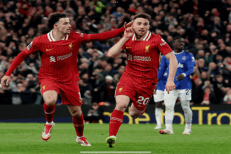 ليفربول يقترب من اللقب ويحسم هبوط ليستر من الدوري الممتاز