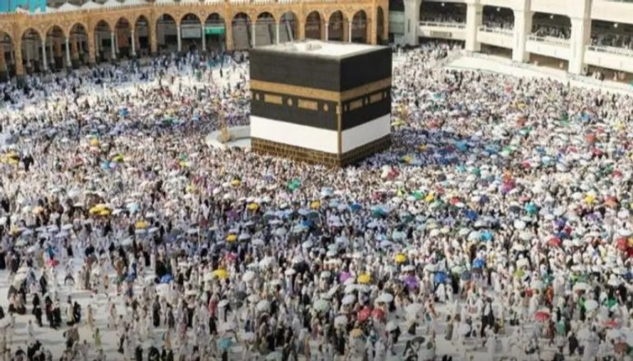 السعودية تُعلن ضوابط صارمة لتنظيم دخول مكة استعدادًا لموسم حج 2025