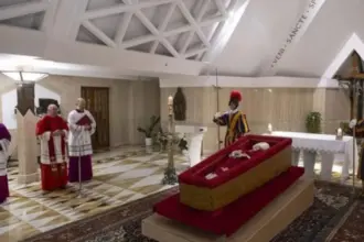 مراسم جنازة البابا فرنسيس في ساحة القديس بطرس بروما(مباشر)