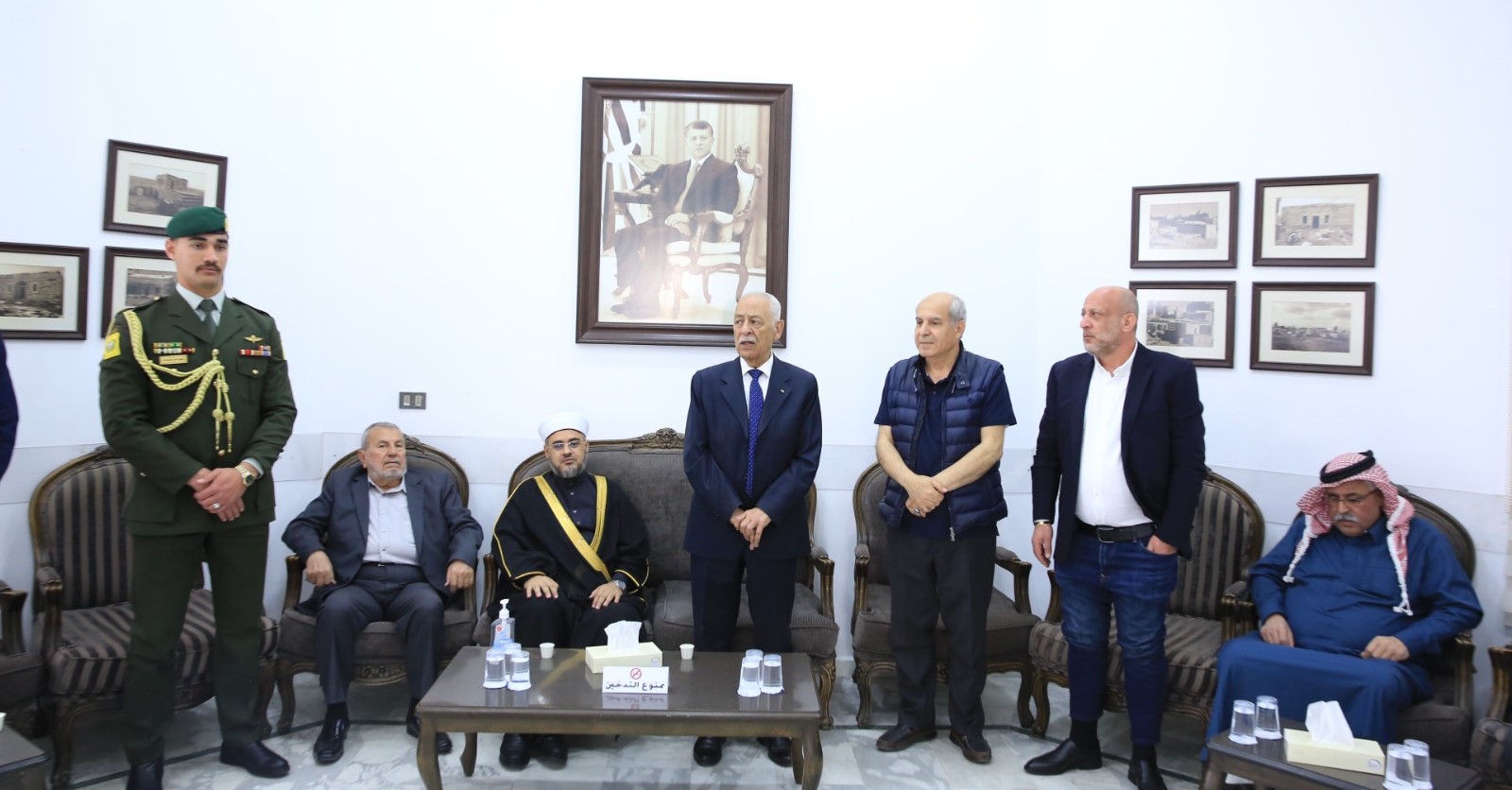 مندوبا عن الملك وولي العهد...العيسوي يعزي الحياصات والمرايات والدباس والخليفات