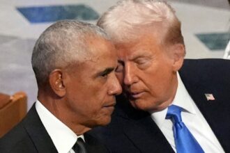صورة ترامب تُزاحم أوباما في قلب البيت الأبيض