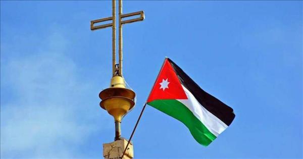 صلوات ولقاءات عائلية تُزين احتفالات المسيحيين في الأردن بعيد الفصح المجيد