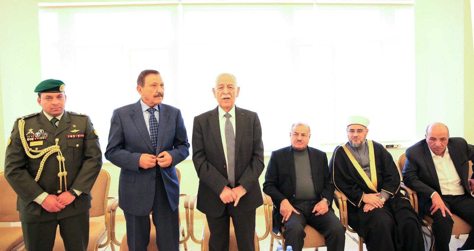 مندوبا عن الملك وولي العهد.. العيسوي يعزي اللوزيين