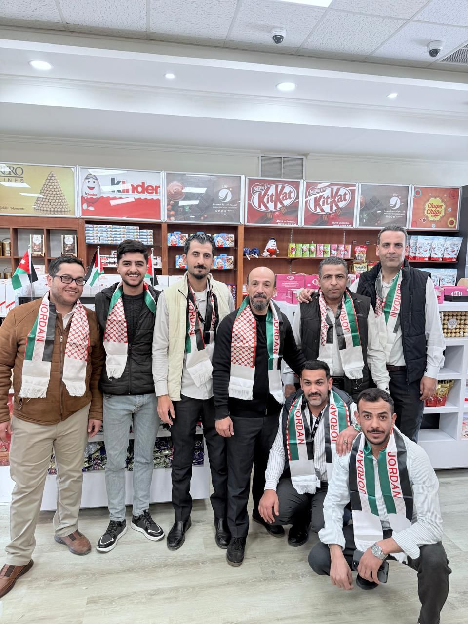 بالفيديو والصور... الأسواق الحرة الاردنية تحتفل بيوم العلم