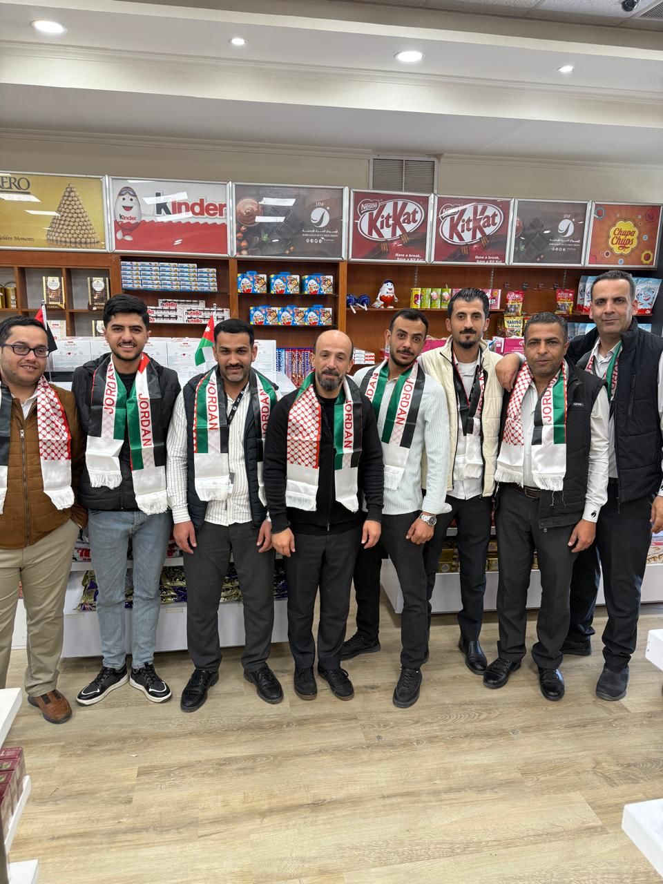 بالفيديو والصور... الأسواق الحرة الاردنية تحتفل بيوم العلم