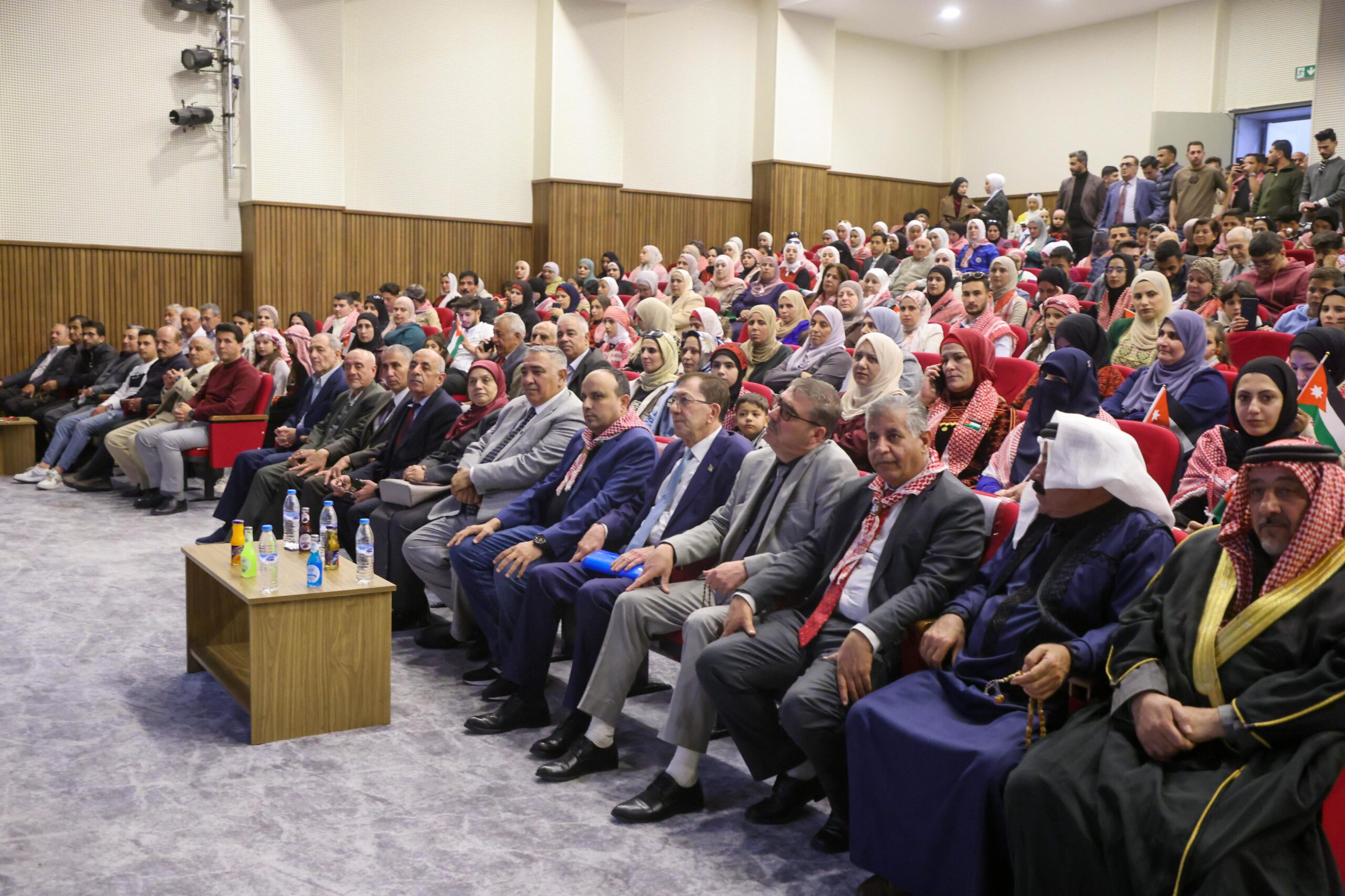 وزير الشباب يرعى احتفال منتدى جبل عوف للثقافة بيوم العلم