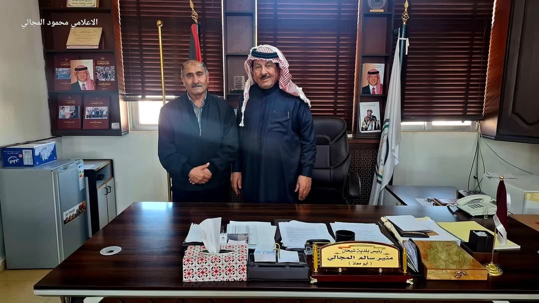 احتفالات لواء القصر برفع العلم.. حب وولاء