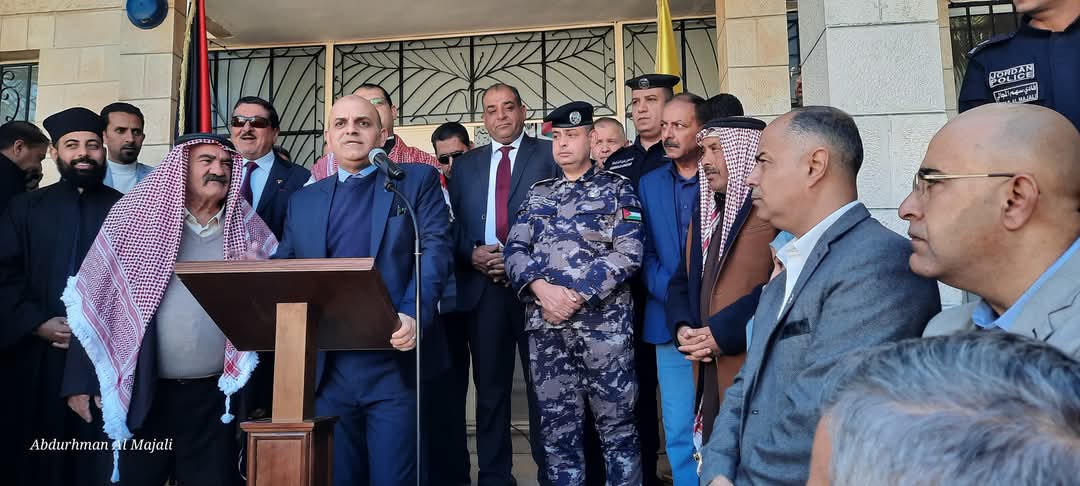 احتفالات لواء القصر برفع العلم.. حب وولاء