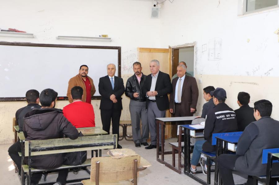 الوزير محافظة يجول على مرافق تعليمية بمحافظة الطفيلة