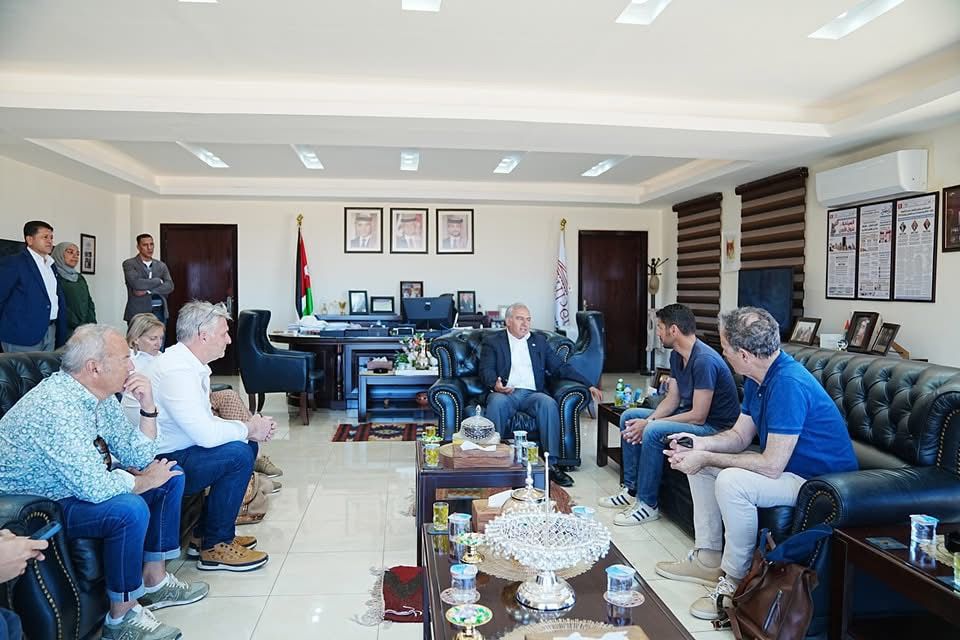 البريزات يلتقي وفد من جمعية الصداقة الفرنسية البرلمانية ويؤكد أهمية التعاون السياحي والثقافي مع الدول الأروبية