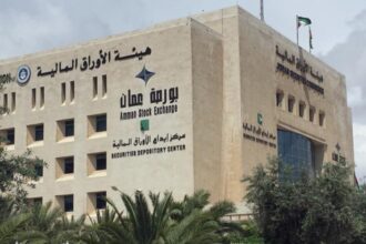 عاجل | حقيقة تحايل شركة للاستثمارات المالية على عائلة أردنية بثمانمئة ألف دينار .. وزير سابق ونائب حالي في مرمى الإتهام