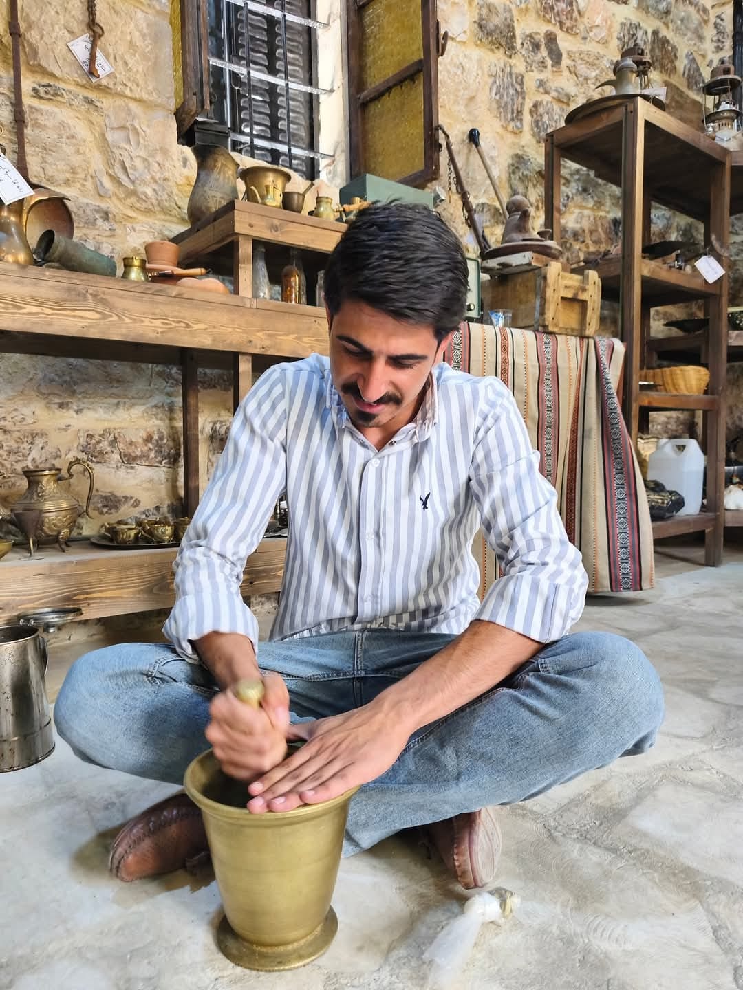 الحيصة يفتتح بازاراً خيرياَ بجمعية ربوع الجعفرية