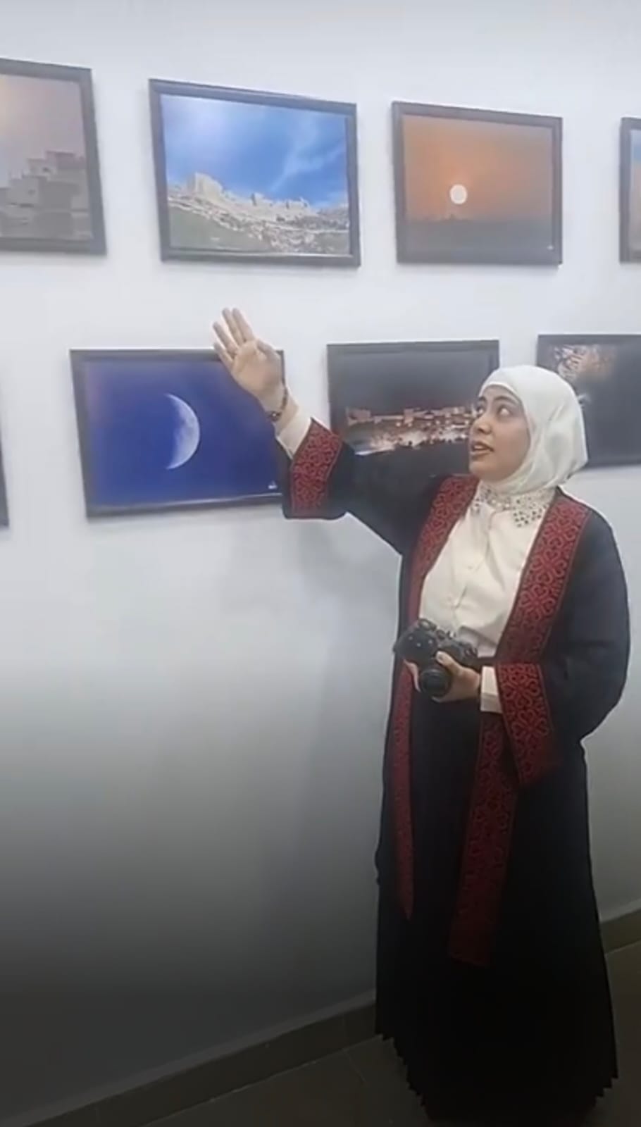 بالفيديو والصور .. العين الصرايرة يفتتح جاليري الكرك في الكرك 