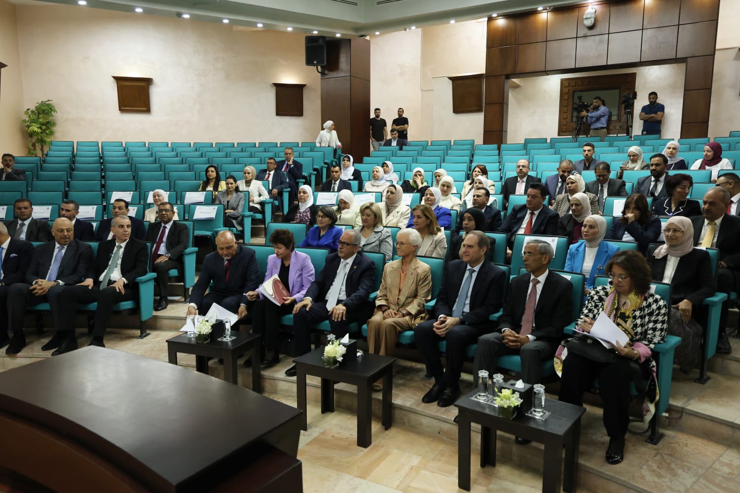 الأميرة منى الحسين ترعى في عمان الاهلية انطلاق الحوار الوطني لمرض الزهايمر في الأردن