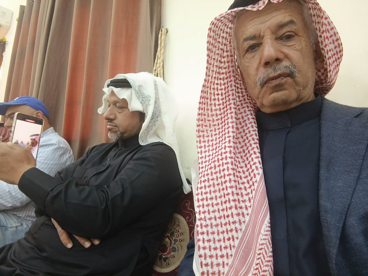 الحجايا يستقبلون جاهة البطاينة ويصفحون عن إبنهم .. فيديو وصور