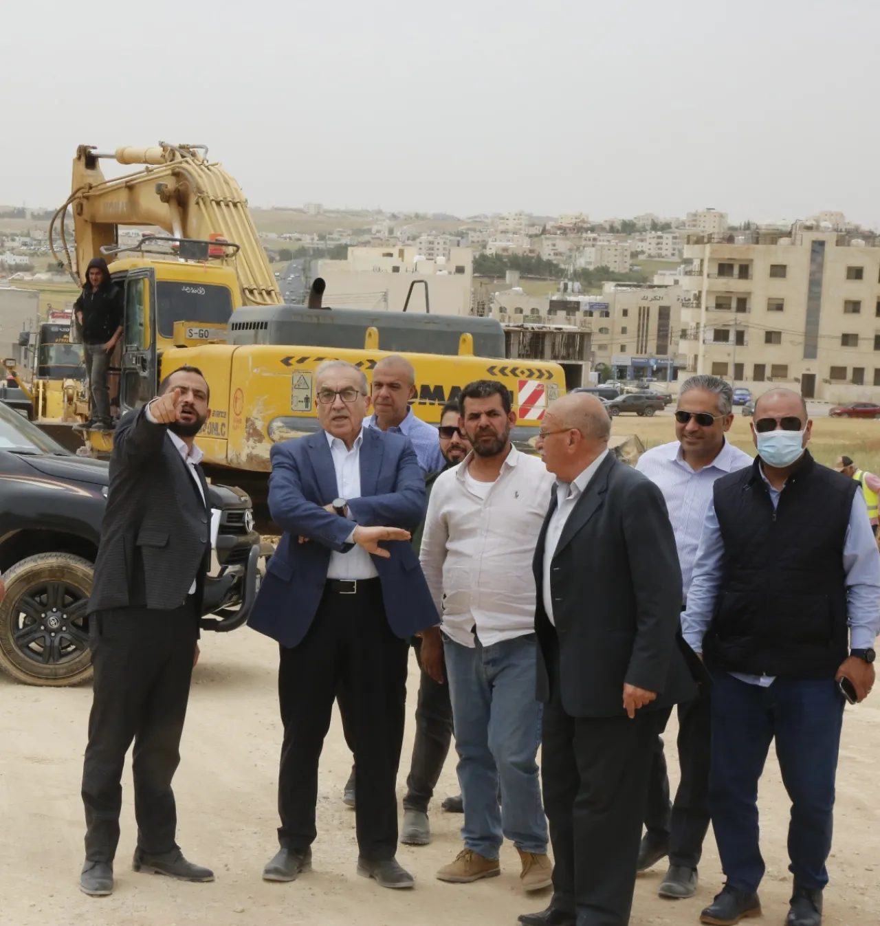 وزير الأشغال يتابع ميدانياً مشاريع تطوير البنية التحتية في الكرك
