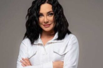 قرار مفاجئ لسلاف فواخرجي بعد أزمتها مع نقابة الفنانين السوريين