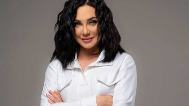 قرار مفاجئ لسلاف فواخرجي بعد أزمتها مع نقابة الفنانين السوريين