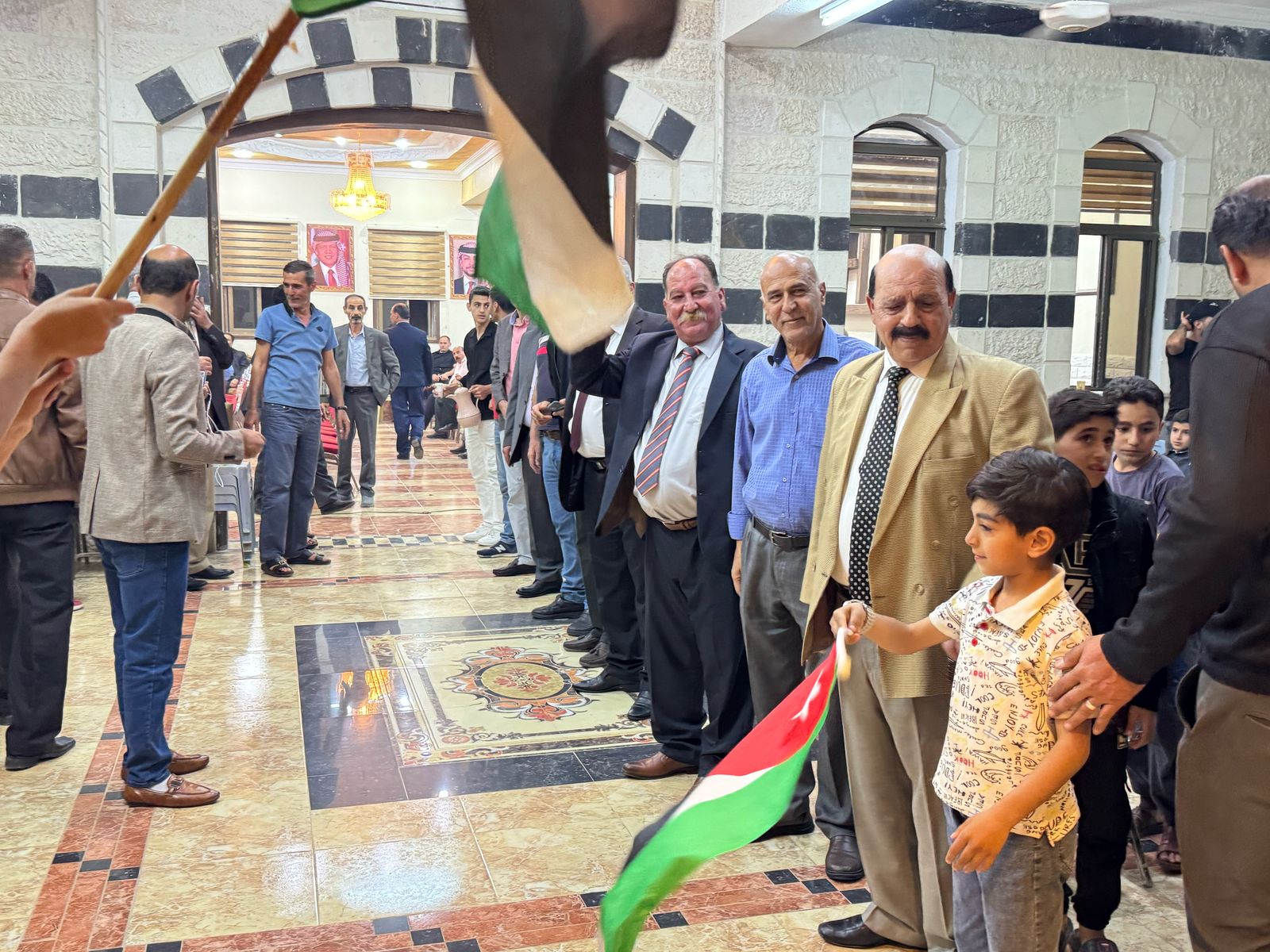 عشائر لواء الطيبة تحتفل بيوم العلم