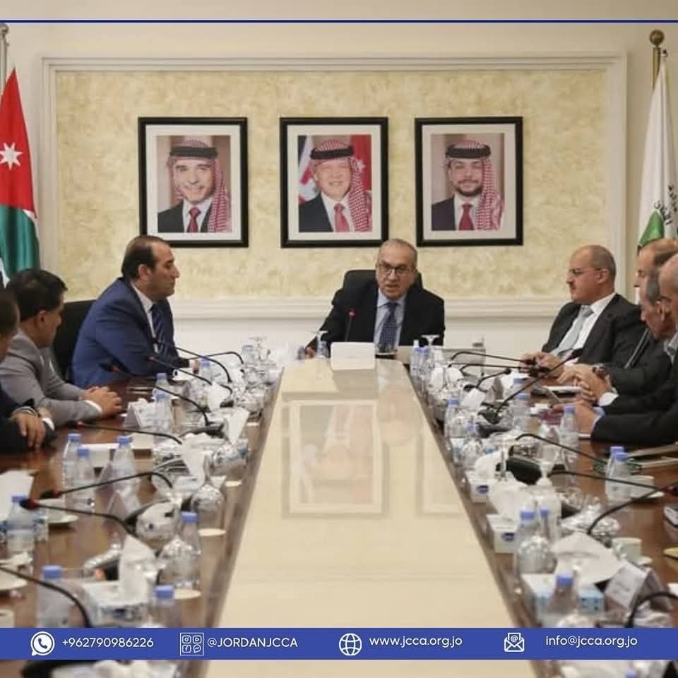 أبو السمن يلتقي مجلس نقابة مقاولي الانشاءات
