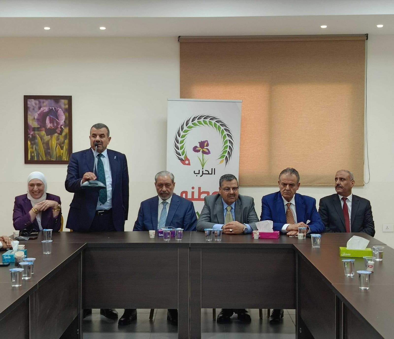 العماوي : من يدفع لمطلقي الشعارات المشبوهة