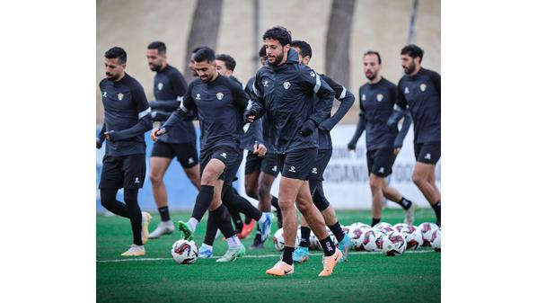 موعد مباراة المنتخب الوطني أمام نظيره العماني بتصفيات المونديال