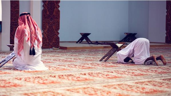 الأوقاف تحدد مدة الانتظار بين آذان الفجر وإقامة الصلاة