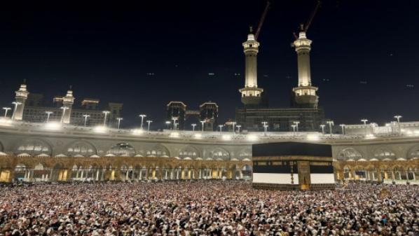 وزير الأوقاف: بدء تفويج الحجاج الأردنيين إلى الأراضي المقدسة