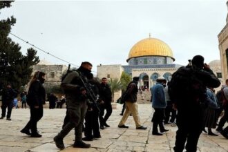 "أوقاف القدس" تحذر من تصاعد الانتهاكات اليهودية بحق المسجد الأقصى