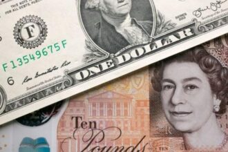 ارتفاع ملحوظ للإسترليني أمام الدولار