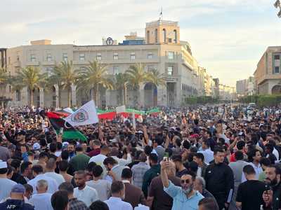 عاجل || قتيل في محاولة اقتحام مقر الحكومة الليبية واستقالات تضرب حكومة الدبيبة