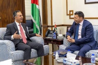 دعم الصناعة يوفّر آلاف الوظائف ويزيد الصادرات في الأردن