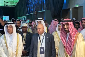 وزير العمل يشارك بالمؤتمر الدولي للسلامة والصحة المهنية في السعودية