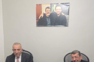 وزير الثقافة يزور الفنان ربيع شهاب ويطمئن على صحته