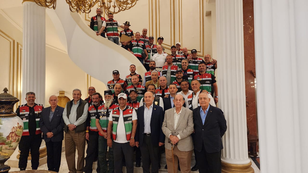 السفير الأردني في مصر يلتقي فريق "جوردان رايدرز"