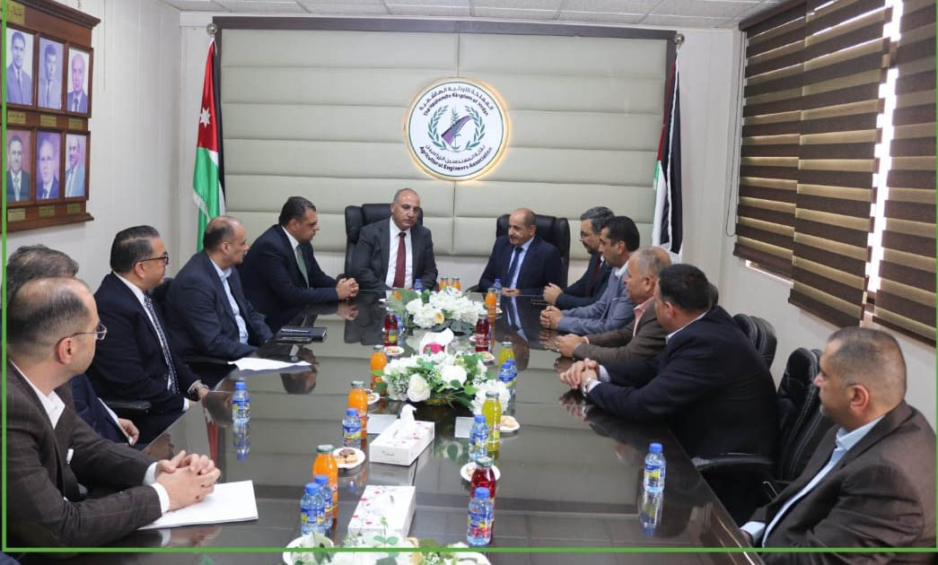 أمين عمان يزور عددا من النقابات المهنية