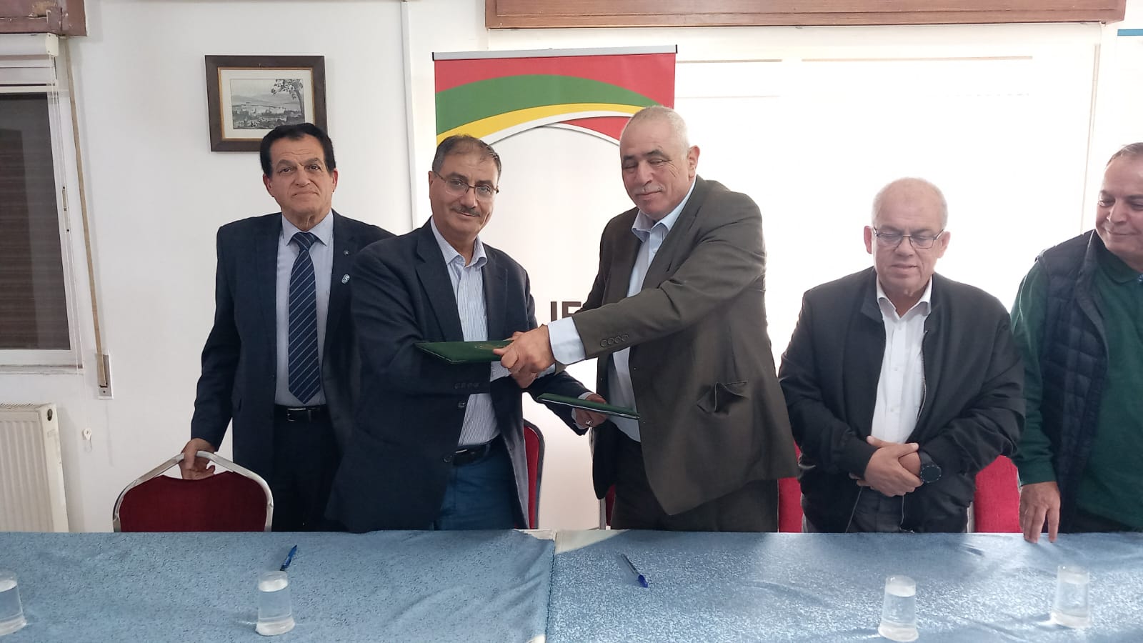 "الأردنية للبحث العلمي" و"مصدري ومنتجي الخضار والفواكه" توقعان اتفاقية تعاون