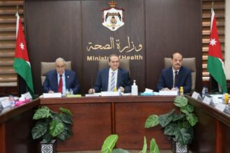 الهواري يترأس اجتماع اللجنة التوجيهية لإعداد استراتيجية القطاع الصحي
