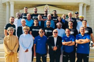 النعيمات تكرّم منتخب اليد الشاطئية في عُمان