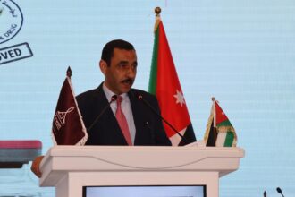 مهيدات يفتتح المؤتمر العلمي حول آليات تسجيل مستحضرات التقنية الحيوية