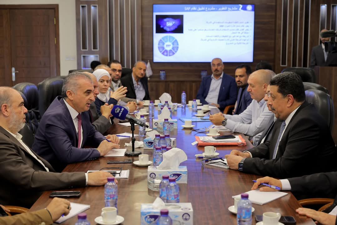 لجنة الطاقة النيابية تزور شركة الكهرباء الأردنية