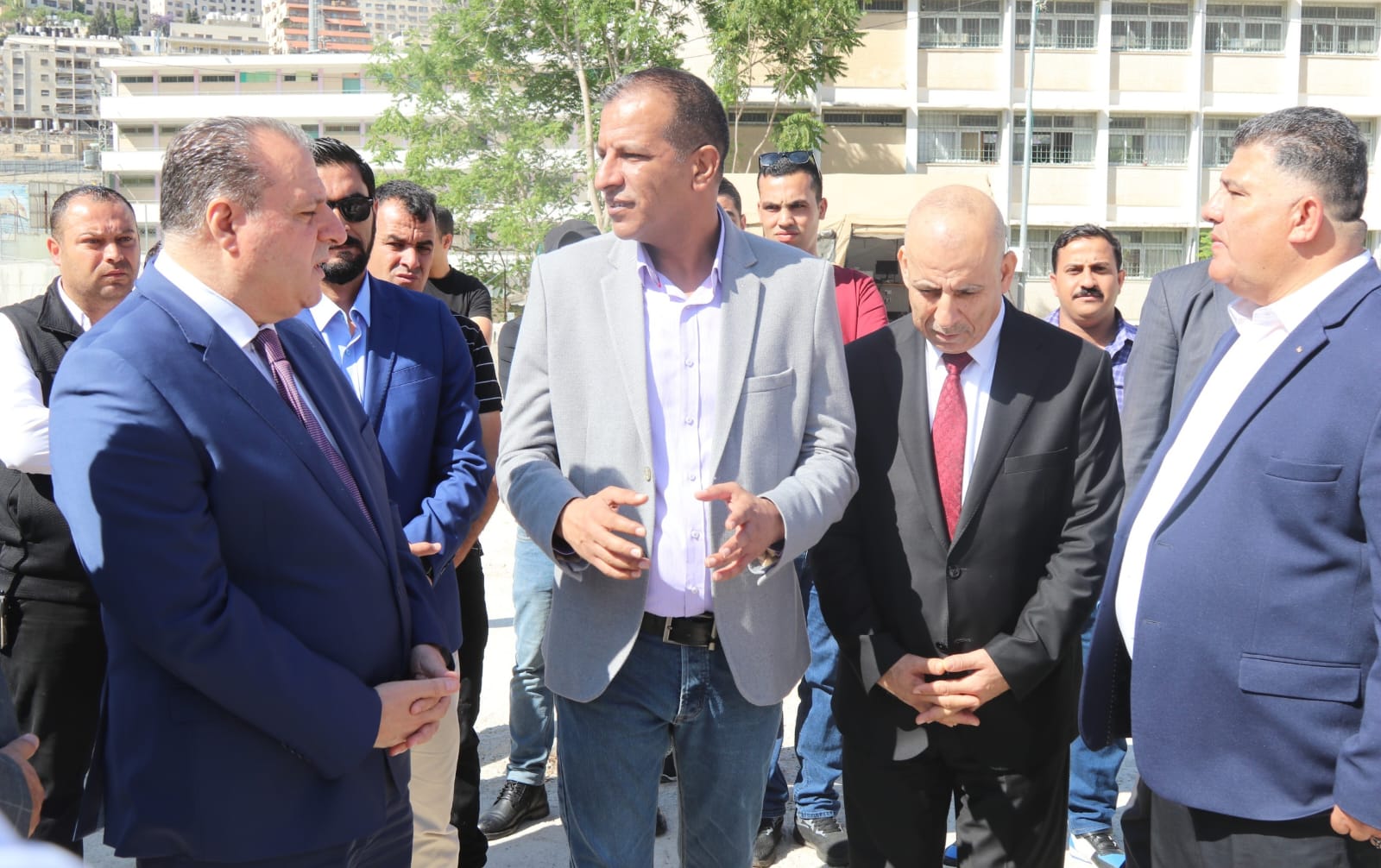 السفير الأردني في فلسطين يزور المستشفى الميداني الأردني نابلس 6