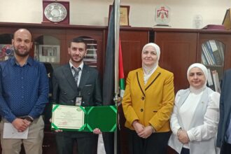 وزارة الطاقة تكرم المهندس العتوم لابتكاره نظام تخزين الطاقة الذكي بمصنع "الدرة"